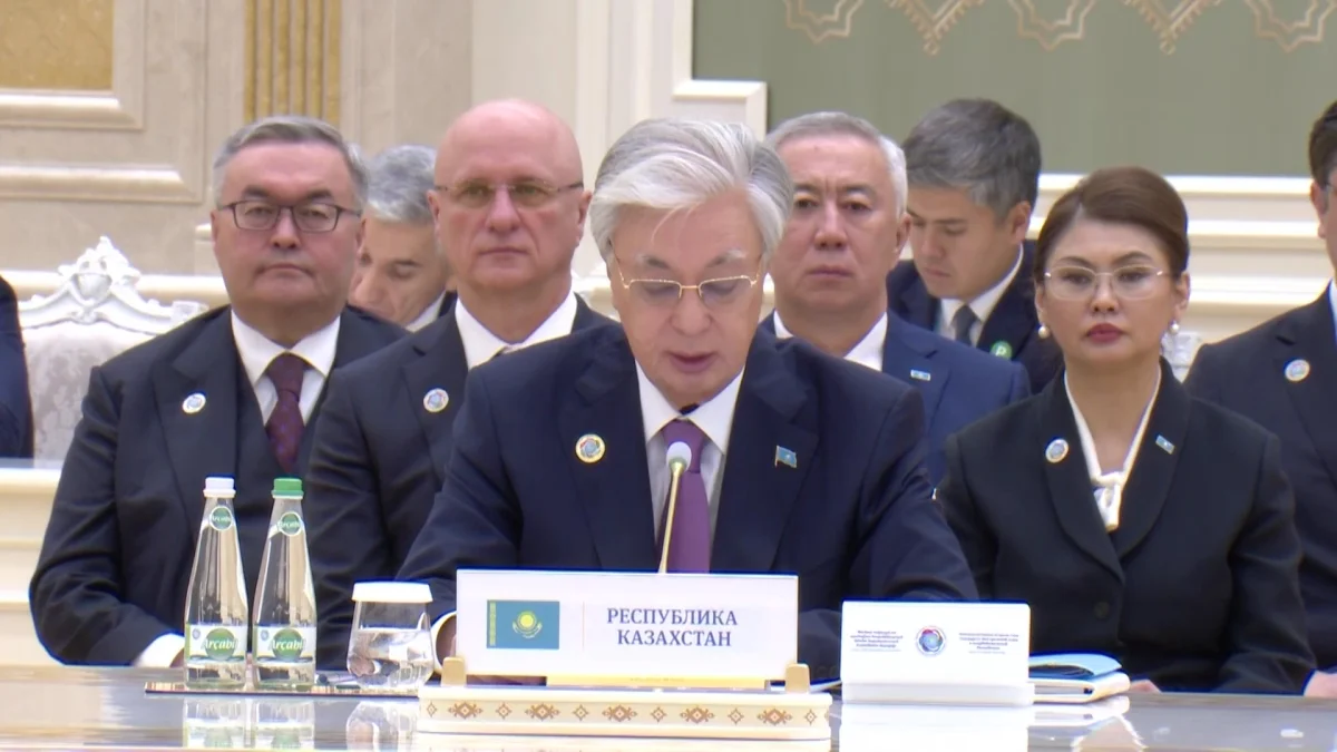 哈萨克斯坦物流战略:兼顾里海通道与俄方南北走廊
